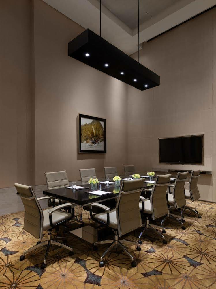 Shanghai Marriott Hotel Pudong East - Only A 30 Minute Drive From Disney Exterior foto